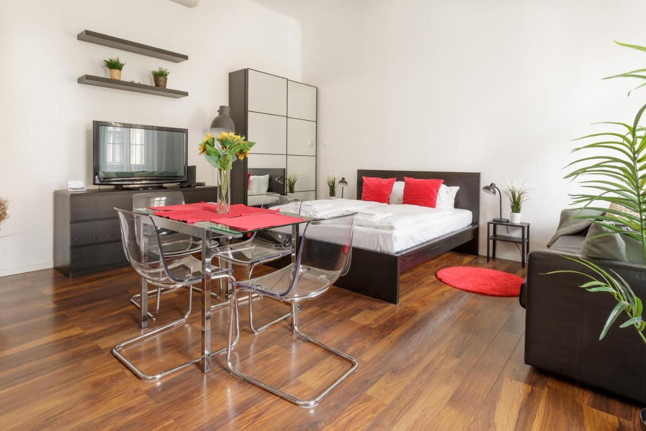 Red Dot Two - New Unit In The Heart Of Party Town Leilighet Budapest Eksteriør bilde